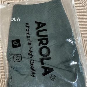 AUROLA 
Stormy Sea leggings size Medium